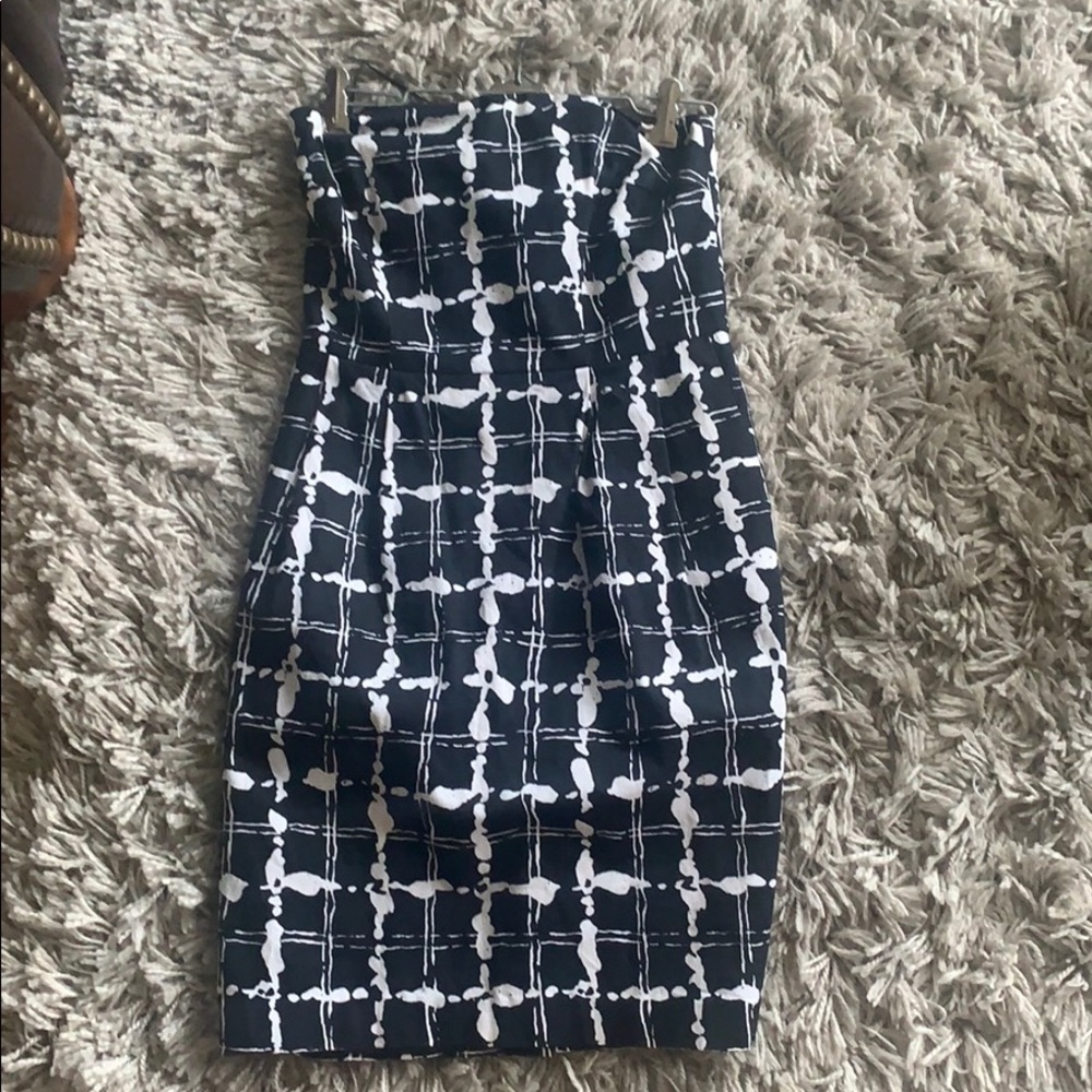 Express Dress - Picture 2 of 3